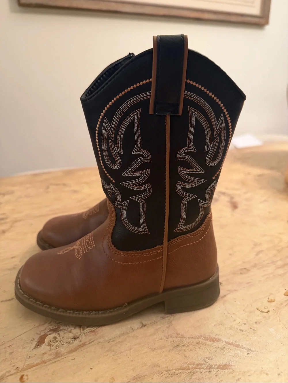 WORN ONCE!!! ✨ Kids Brown and Black Western Pull-On Boots
